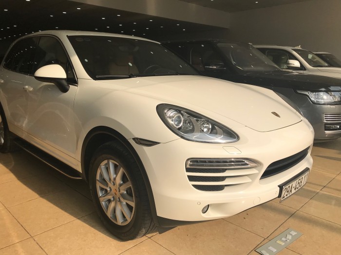 Bán Porsche Cayenne 3.6 màu trắng sản xuất 2011 xe mới chạy 3.7 vạn.đẹp không lỗi lầm