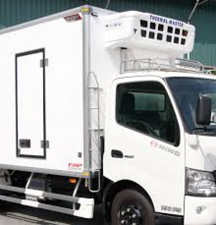 ( SALE TẾT 2017 ) Xe HINO XZU720 thùng Đông Lạnh 4 tấn