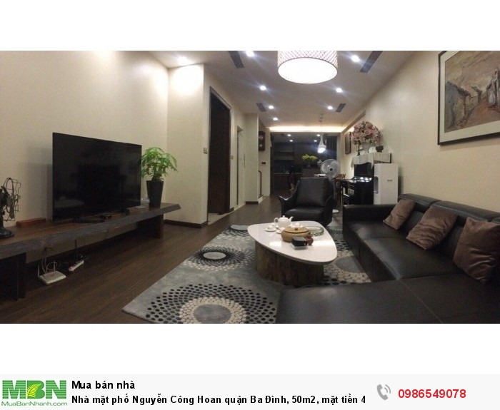 Nhà mặt phố Nguyễn Công Hoan quận Ba Đình, 50m2, mặt tiền 4m, vỉa hè rộng 4m, giá 16 tỷ.