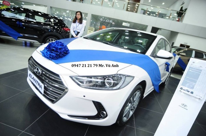 Xe Hyundai Elantra 2018  màu trắng - Đà nẵng giá sốc, giảm giá 80 triệu