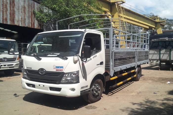 Xe tải Hino Dutro 300 3.5 tấn/3,5 tấn/3T5/3.5T - Hino 3.5 tấn/3T5/3,5T