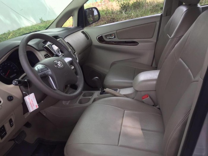 Bán xe Innova G 2016 màu bạc tự động xe đẹp như mới một chủ ít đi.
