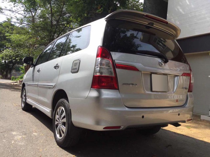 Bán xe Innova G 2016 màu bạc tự động xe đẹp như mới một chủ ít đi.