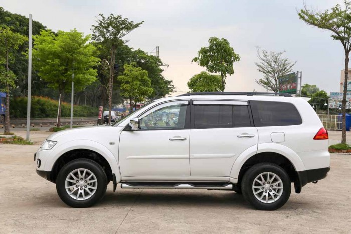 Mitsubishi Pajero Sport 3.OL 2012