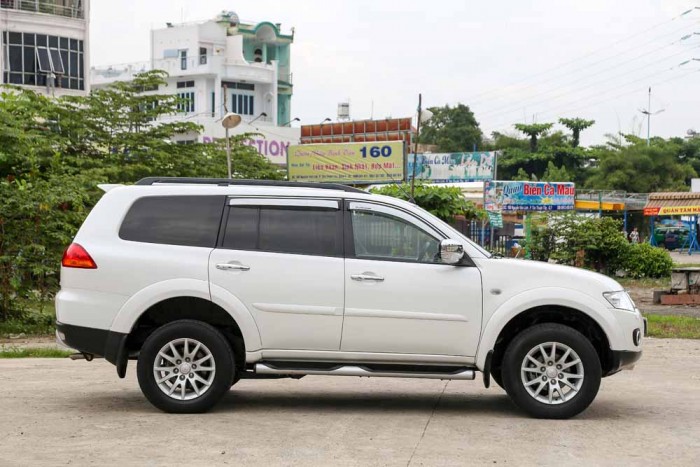 Mitsubishi Pajero Sport 3.OL 2012