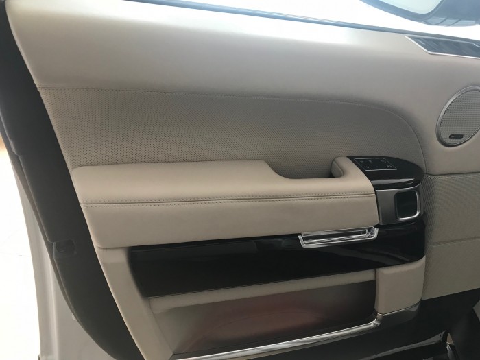 bán Range Rover Autobiography Black L phiên bản đặc biệt có bàn làm việc