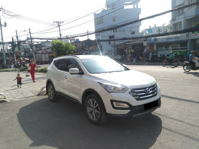 Cần bán xe Hyundai SantaFe 2014 màu trắng nhập khẩu Hàn Quốc