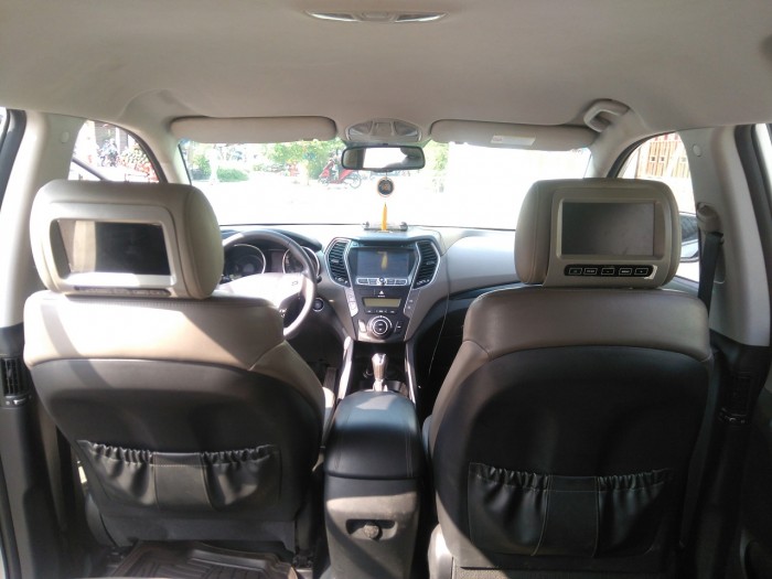 Cần bán xe Hyundai SantaFe 2014 màu trắng nhập khẩu Hàn Quốc