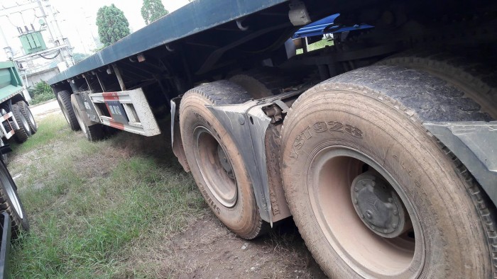 Đầu Kéo - Romooc đời 2014, màu đỏ, biển 88