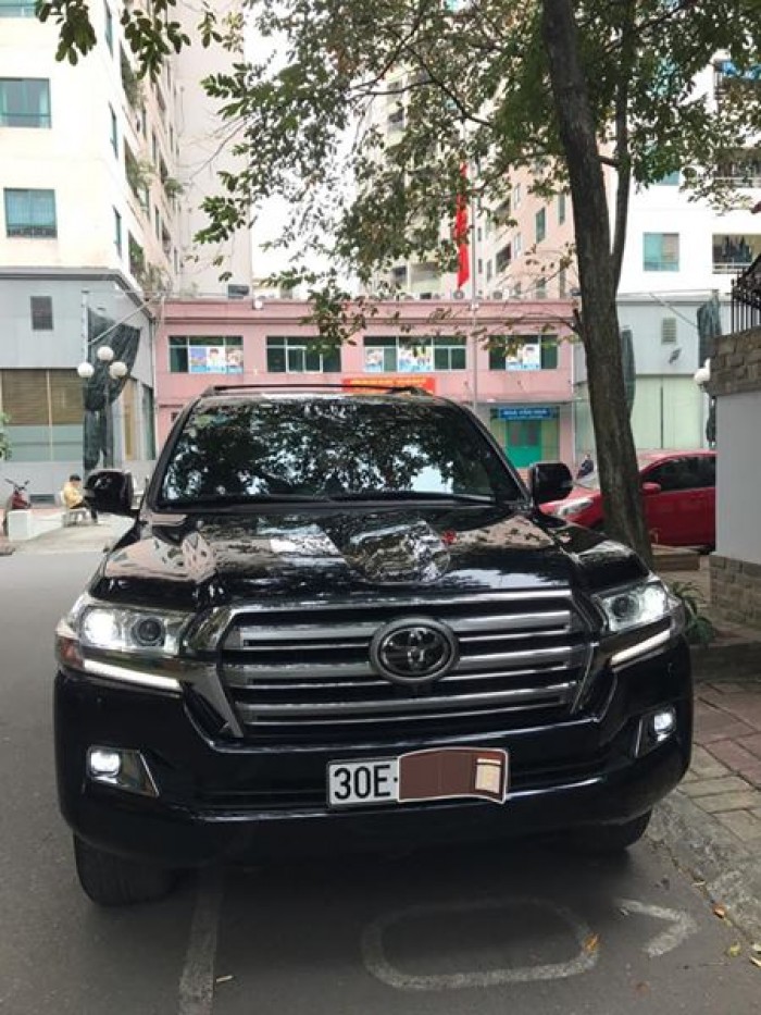Land Cruiser V8 5.7