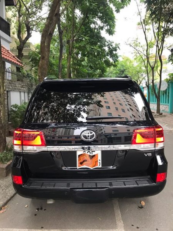 Land Cruiser V8 5.7