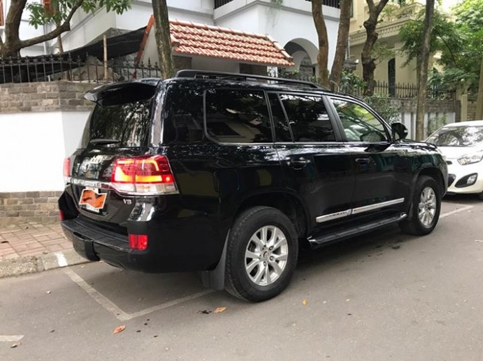 Land Cruiser V8 5.7