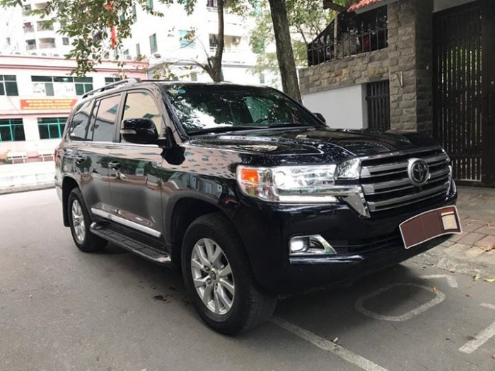 Land Cruiser V8 5.7