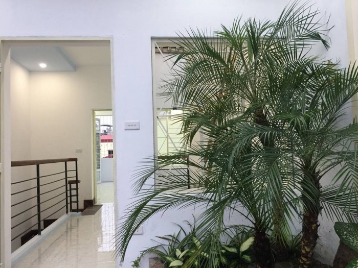 Bán nhà Nguyễn Văn Cừ, Long Biên 76 m2 5 tầng  MT 4m, giá 5.75 tỷ