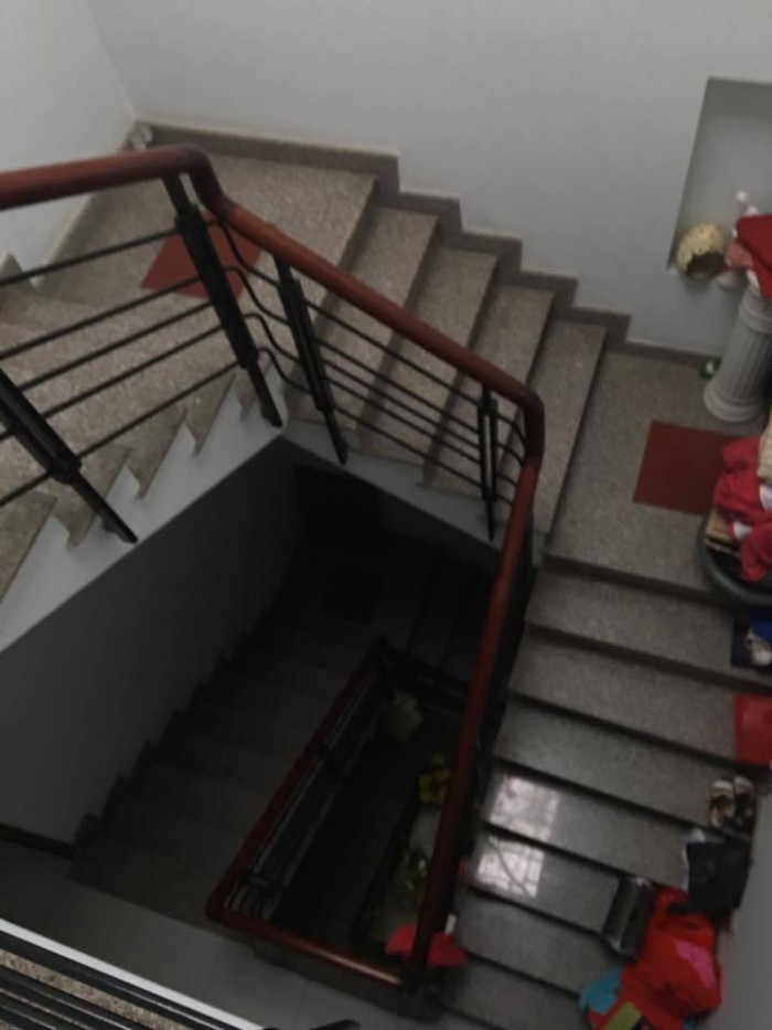 Bán nhà Phổ Quang gần Sân Bay, 5 Tầng, 90M2, HXH, 8.6 Tỷ