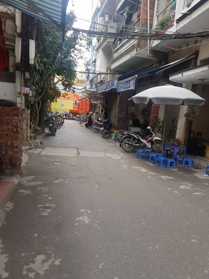 Hoàng Cầu ... Nhà phân lô, kinh doanh tốt
