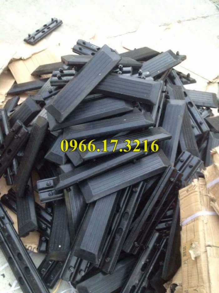 Guốc cao su máy xúc