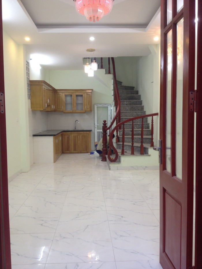 Bán nhà đẹp 4 tầng, ô tô đỗ cửa, cách mặt đường Lê Trọng Tấn-Hà Đông 10m với 1,5 tỷ