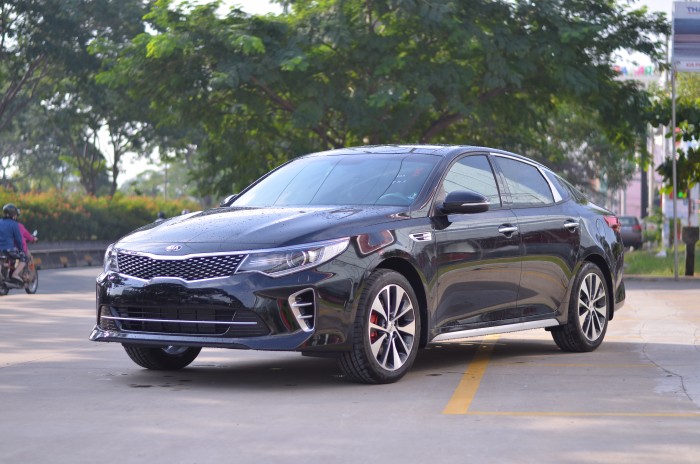 KIA Optima 2.4 GT line mới 2017, hỗ trợ vay đến 90%, có xe giao ngay