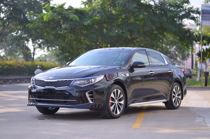 KIA Optima 2.4 GT line mới 2017, hỗ trợ vay đến 90%, có xe giao ngay
