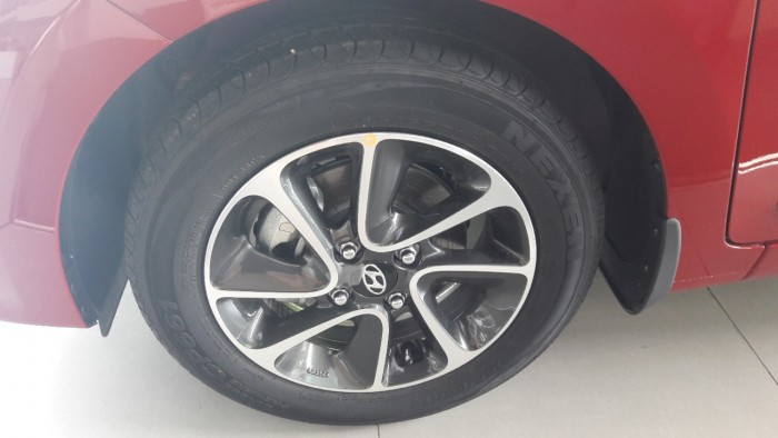 Chương Trính Bán Giá Gốc , Khuyến Mãi 65 Tr Khi Mua I101.2l Hatchback 2017