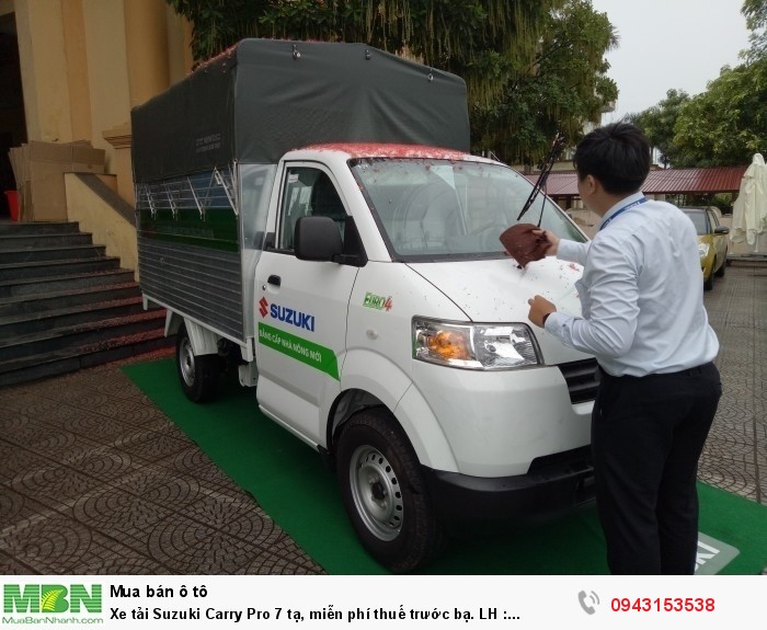 Giá xe tải Suzuki Carry Pro - Suzuki 7 tạ, miễn phí thuế trước bạ.