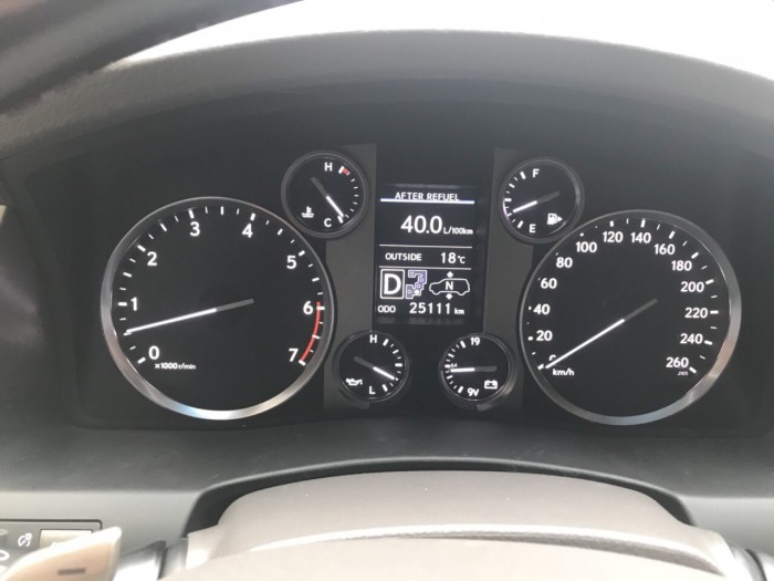 BÁN LEXUS LX570 màu vàng sản xuất 2015, xe biển Hà nội siêu đẹp, chạy cực ít