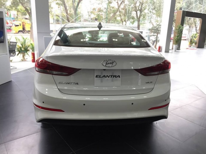 xe elantra 2017 giảm tới 80 triệu GIAO XE NGAY tại huyndai Bà Rịa Vũng Tàu