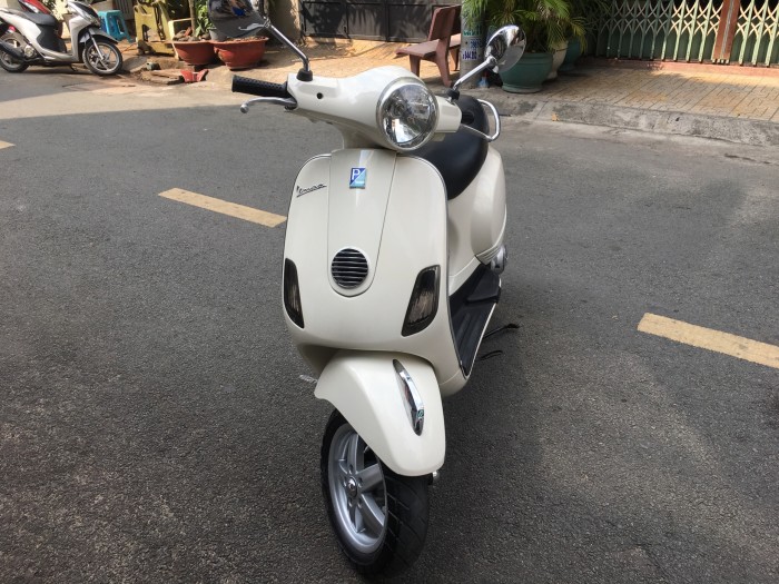 Piaggio Vespa LX 125cc mua 2011 sành điệu đẹp,rẻ