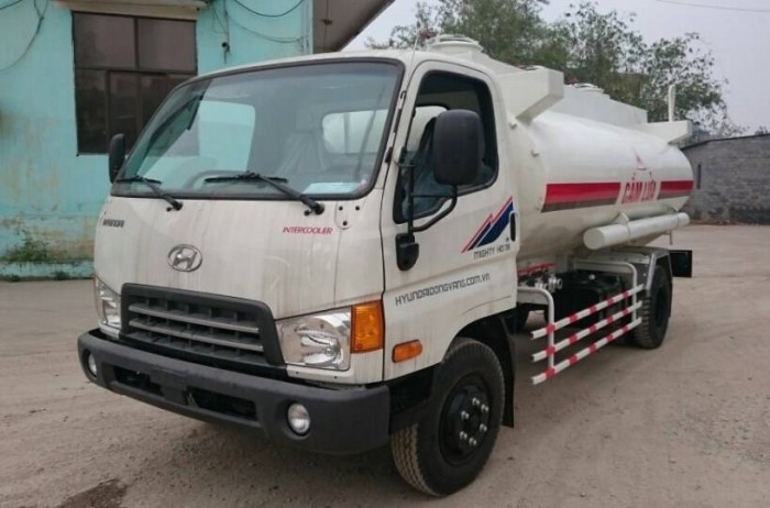 Xe chở xăng dầu Hyundai Hd700 9 khối