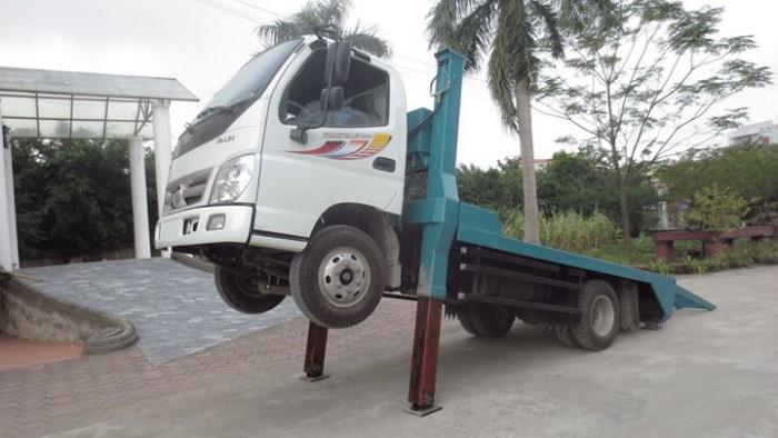 Xe phooc chở máy gặt máy máy xúc Thaco 5 tấn