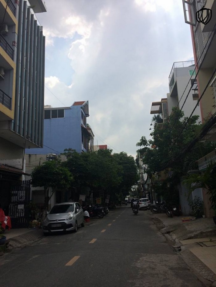 Bán  nhà Lê Văn Huân F13 Tân Bình HXH 4.5x20, 5 lầu