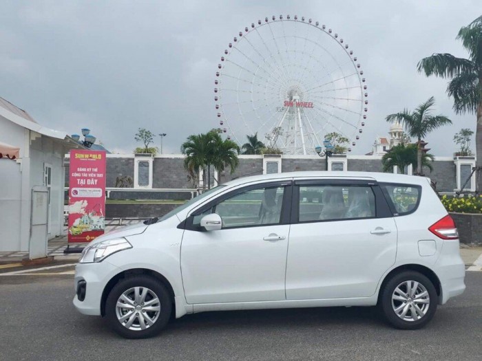 Suzuki Ertiga 7 chỗ màu trắng nhập khẩu 100%