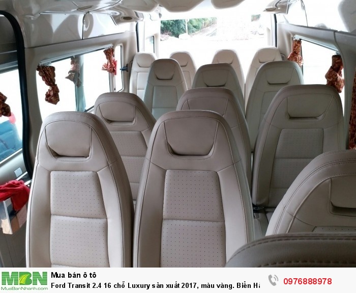 Ford Transit 2.4 16 chỗ Luxury sản xuất 2017, màu vàng. Biển Hà Nội