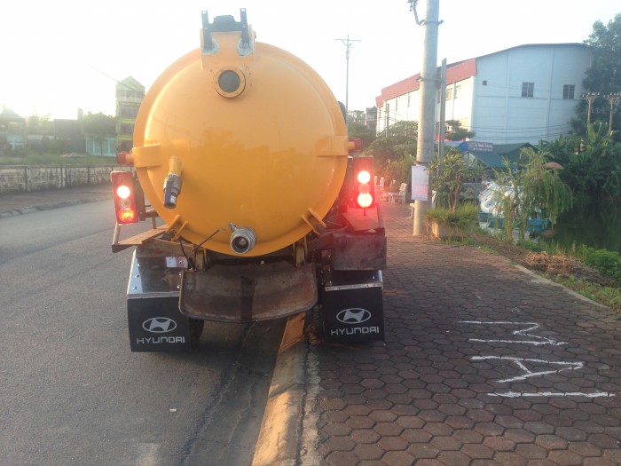 Xe hút chất thải 4 khối thaco có nâng hạ ben thủy lực