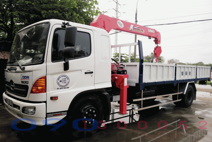 Xe tải cẩu Hino FC9JLSW 6,4 tấn gắn cẩu Unic UR-V 500 5 tấn 4