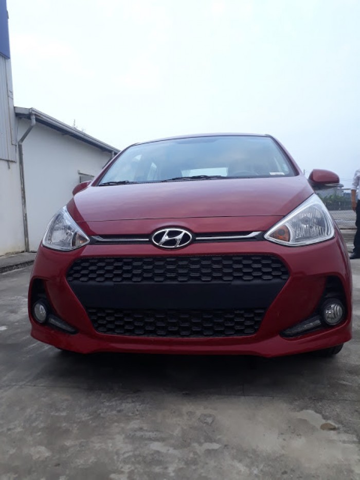 Hyundai i10 1.0 MT giá hấp dẫn. giao xe ngay
