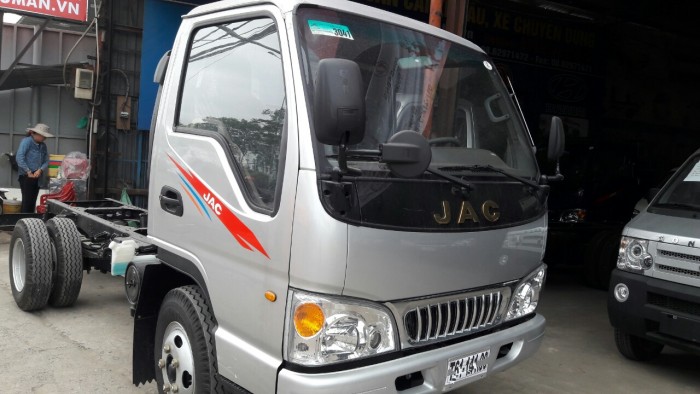 Xe tải Jac 2t4 / 2,4 tấn / 2.4 tấn / 2T4 / 2,4 Tấn thùng bạt giá rẻ hỗ trợ vay ngân hàng cao