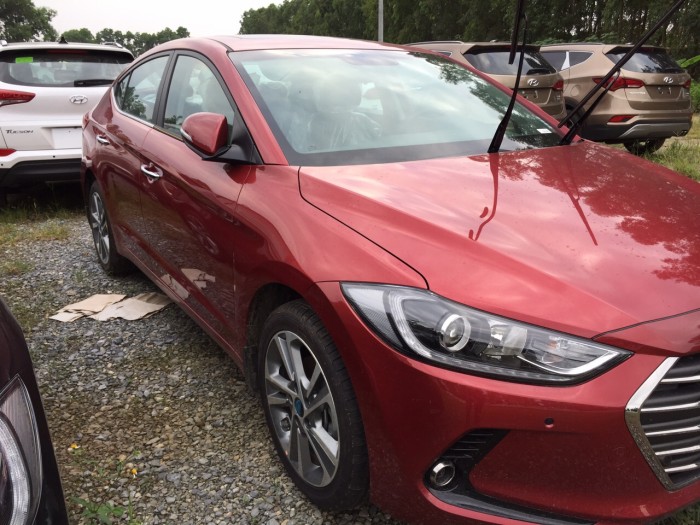 (Hyundai Giải Phóng) Hyundai Elantra 1.6 AT giao xe ngay