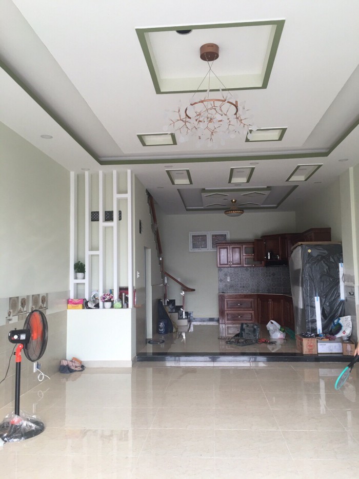 Nhà mặt tiền Nguyễn Văn Bứa mới xây, sổ hồng