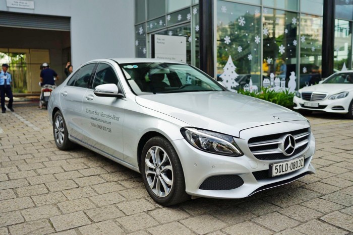 Mercedes C200 2016 Thanh Toán 300 Triệu là Nhận Xe