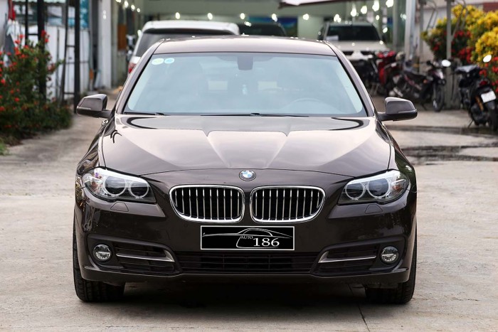 BMW 520i LCI model 2016