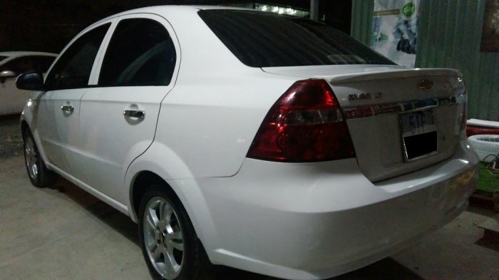 Cần bán xe hơi 4 chỗ Chevrolet Aveo số sàn chính chủ