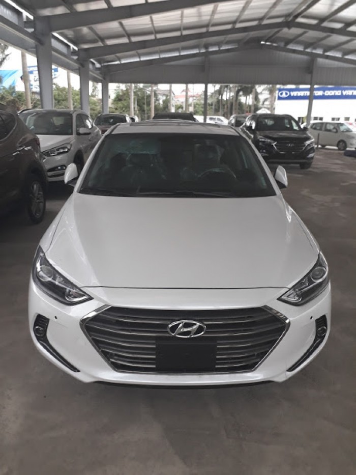 Hyundai ELANTRA 1.6 MT giá cực ưu đãi giao xe ngay