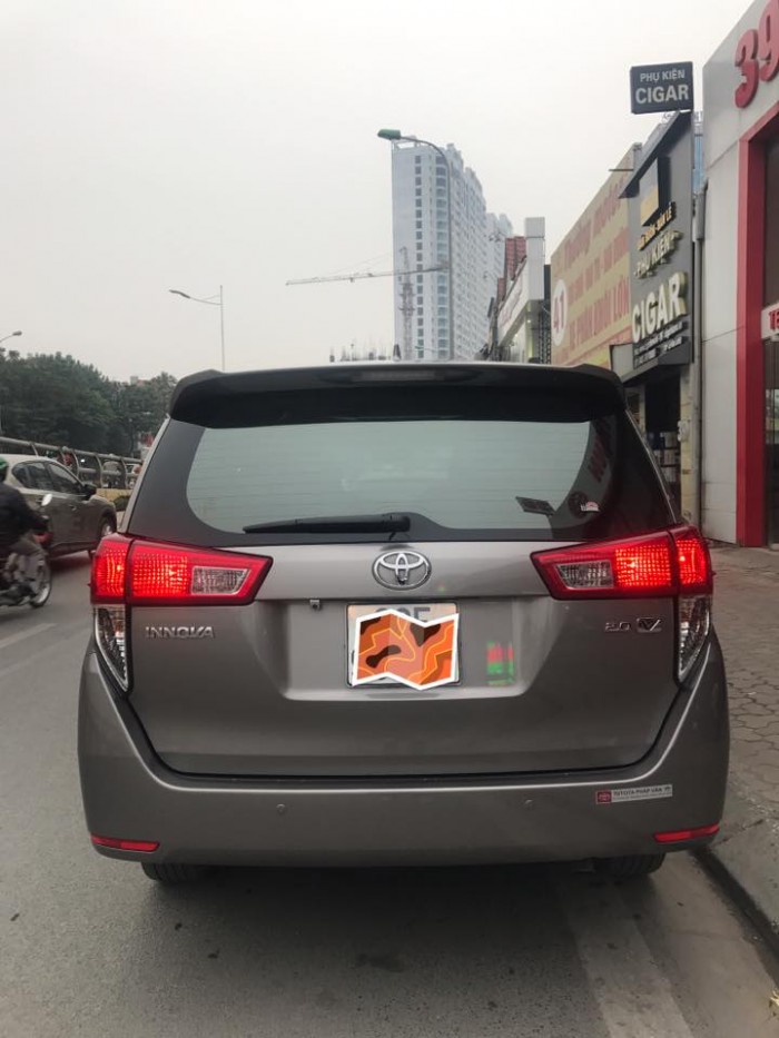 Innova 2.0 V sx 2016 siêu lướt chạy 2000km