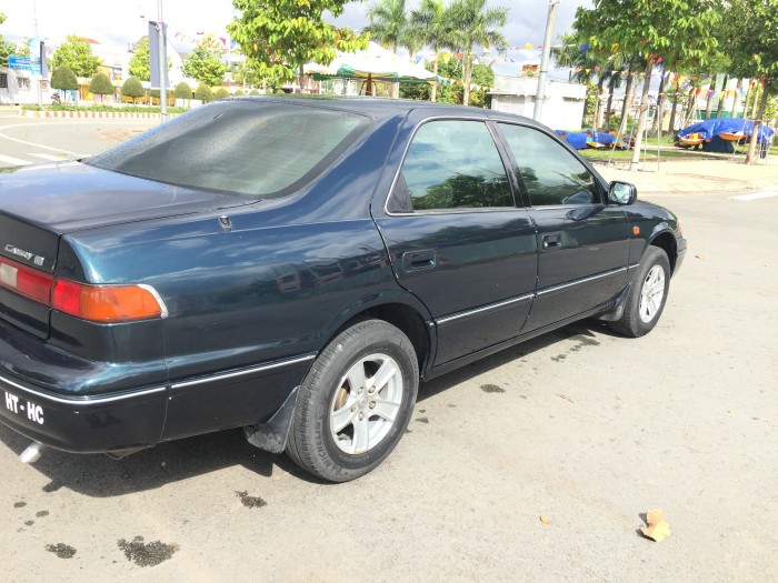 Cần bán xe Camry 1999 nopp. Ai cần liên hệ