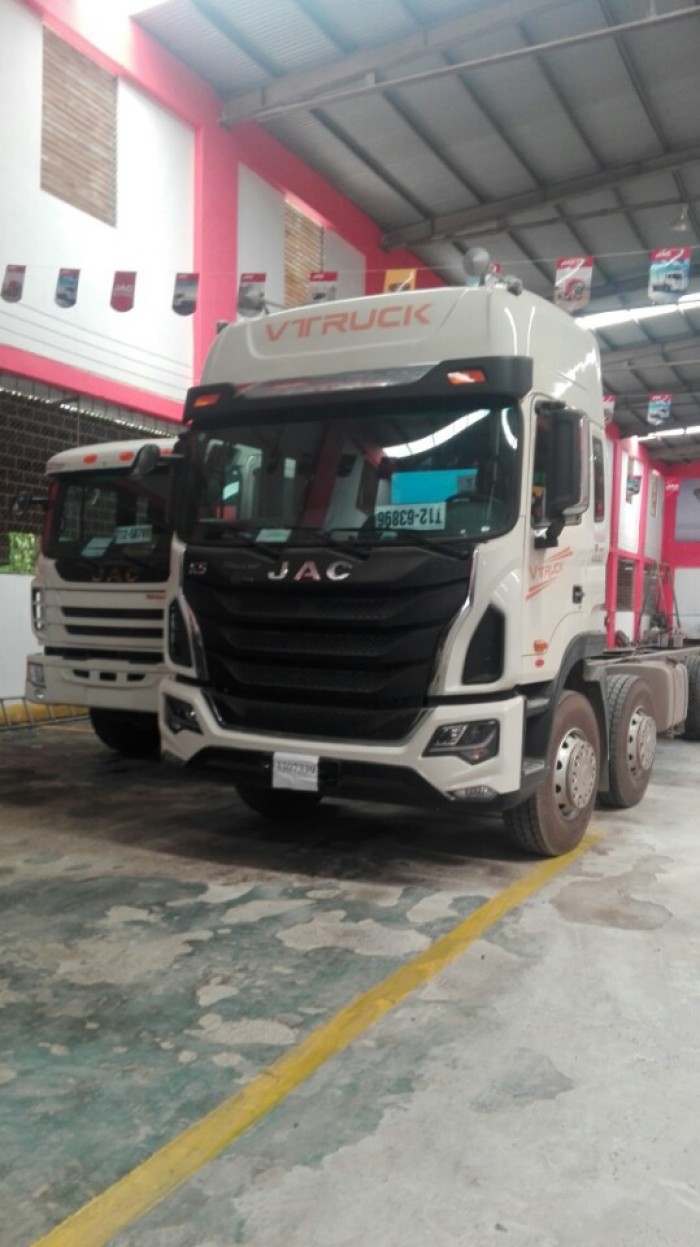 JAC 4 Chân  tải trọng hoàng hóa 17950 Kg