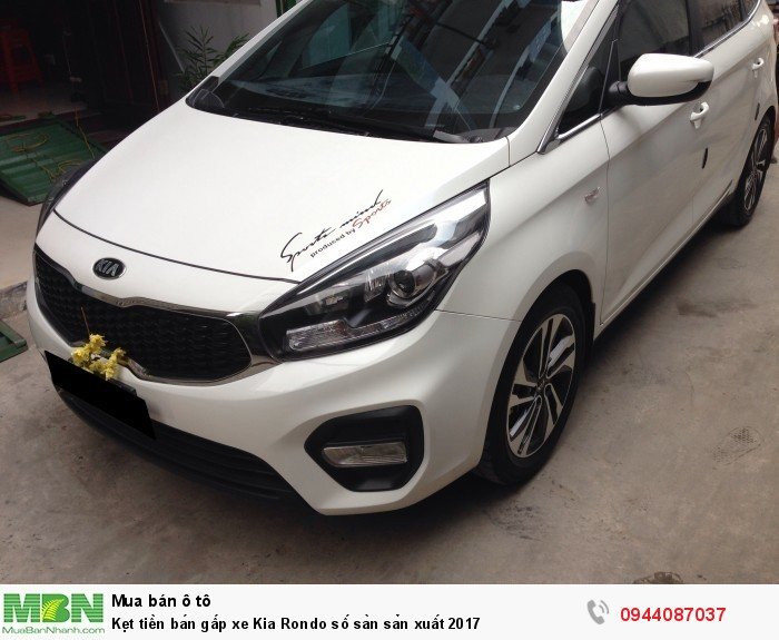 Kẹt tiền bán gấp xe Kia Rondo số sàn sản xuất 2017