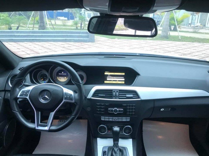 MERCEDES C300 AMG sản xuất 2012, đk 2013 cá nhân chính chủ biển siêu đẹp với chất lượng xe thì đại chất