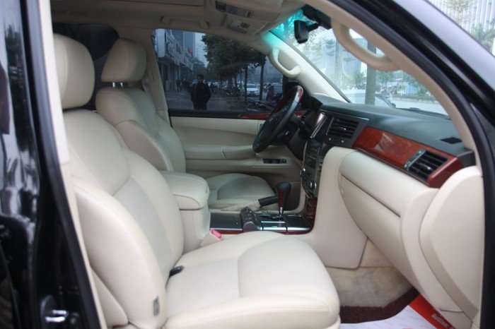 LEXUS 570 Sản xuất và đk 2008, đã lên form 2013 biển Hà Nội.